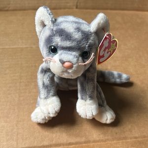 Ty beanie baby. Cat / kitten. “Silver” Great condition. Tag still attached.